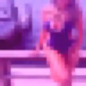Contacte Louise, 21 ans à Allonnes gratuitement