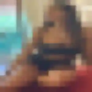Lina, 43 ans, veut un rencontre cougar à Ambès