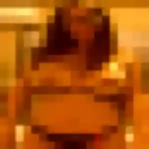 Ghislaine de Ascain, 19 ans - rencontre cougar discret