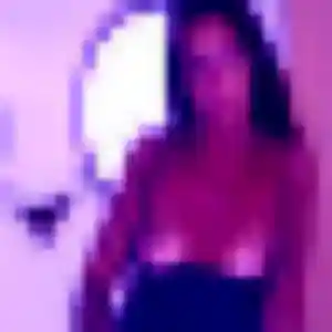 Hajar, 31 ans, en ligne à Bièvres pour un rencontre cougar