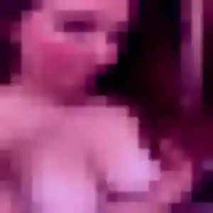Charmante Lise, 21 ans à Bourges - voir sa photo
