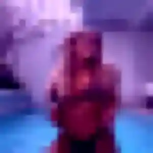 Sexy Naomi, 34 ans à Bresles - découvrir son profil
