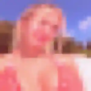 Vicky, 27 ans, en ligne à Brie pour une rencontre coquine