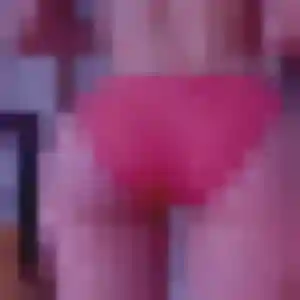 Imane, 19 ans, en ligne à Châtenois pour une rencontre coquine