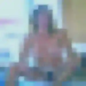 Josephine (21 ans) à Coulogne propose un rencontre cougar maintenant
