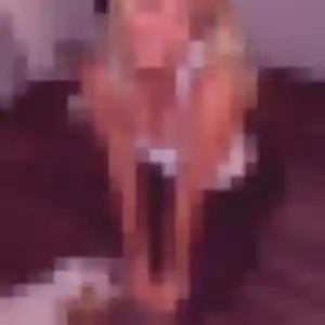 Photo de Laurence à Hillion (19 ans) - rencontre cougar sans inscription