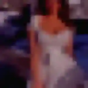 Lola de Isneauville, 22 ans - rencontre cougar en toute liberté