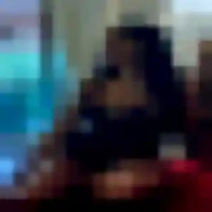 Nina, femme de 20 ans veut rencontre cougar à La Crèche