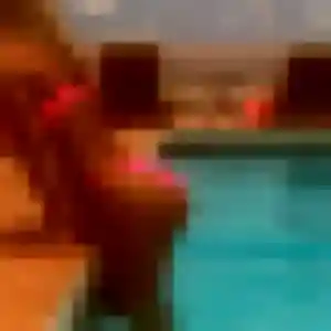 Elise, 31 ans, en ligne à La Tremblade pour un rencontre cougar