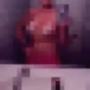 Ketty, 23 ans, connectée à Landévant pour un rencontre cougar