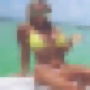 Charmante Alix, 33 ans à Lannion - la contacter