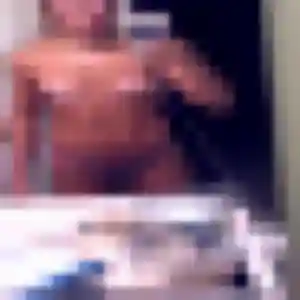 Sylvie, 23 ans, connectée à Longeville-lès-Metz pour une rencontre coquine