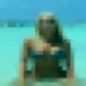 Rejoins Christelle, 26 ans à Pauillac en privé