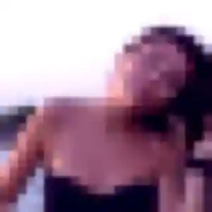 Rachida (19 ans) à Petit-Couronne propose une rencontre ce soir