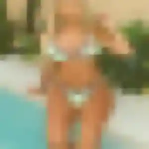 Louna, 22 ans, connectée à Pleumeleuc pour une rencontre coquine
