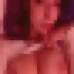 Nadia, fille de 21 ans cherche rencontre cougar à Plœuc-L'Hermitage