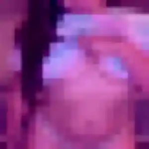 Mathilde (22 ans) à Puteaux propose un rencontre cougar ce soir