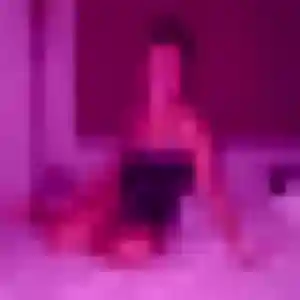 Ameline, 44 ans, en ligne à Questembert pour une rencontre coquine