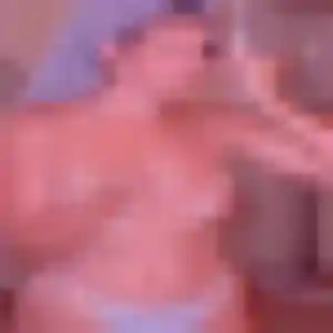 Contacte Bettina, 26 ans à Rivery gratuitement
