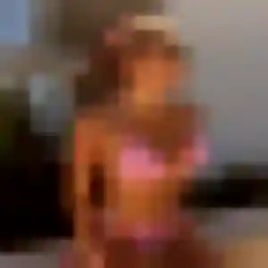 Salome, 30 ans, en ligne à Saint-Martin-le-Beau pour un rencontre cougar
