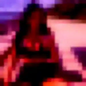 Anais, 21 ans, connectée à Saint-Rémy-sur-Avre pour une rencontre coquine