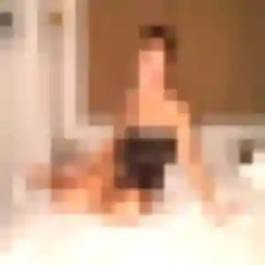 Nadine, 22 ans, disponible à Sallaumines pour un rencontre cougar