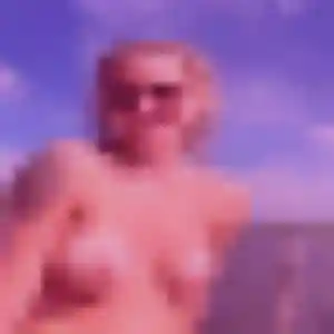 Imane de Vaux-sur-Mer, 33 ans - rencontre cougar sans prise de tête