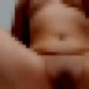 Suzanne, 19 ans, connectée à Wasselonne pour une rencontre coquine